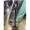 Image 1 : SHARK PET PRO CORDLESS VACUUM ONLY - WORKING