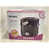 Image 2 : NEW RIVAL 1.5L DEEP FRYER, NEW FOOD SAVER, AD T-FAL POTS AND PANS