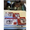 Image 2 : 4 NEW PARINI STAINLESS POT W/ LIDS - 7QT STAINLESS DUTCH OVEN, 3.5QT DUTCH OVEN AND STEAMER, 9.5" SA