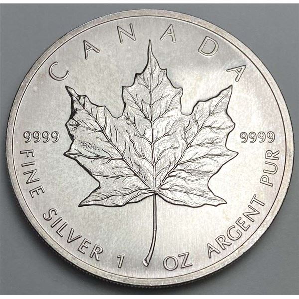 2004 Canada $5 Maple Leaf 1 ozt .9999 Silver