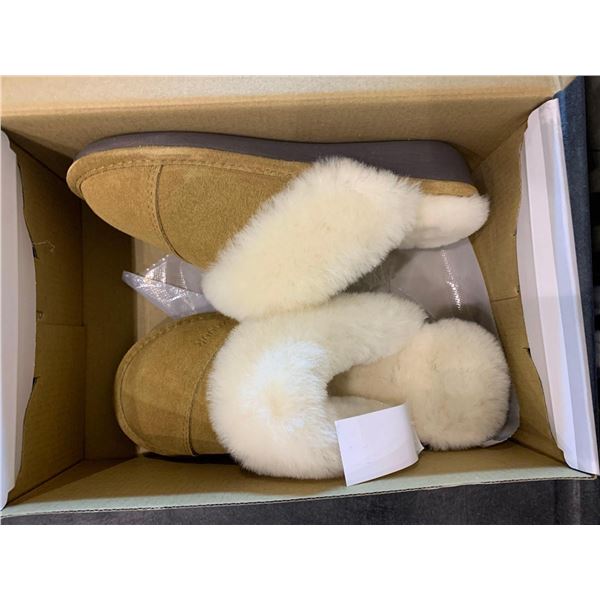 Nuknuuk ladies house slippers size 6