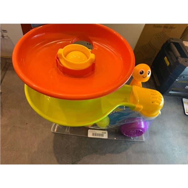 Playskool childrens ball track / slide