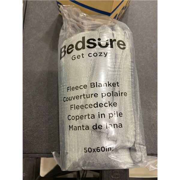 Bedsure fleece blanket 50"x60"