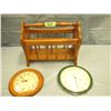 Image 4 : Wooden magazine rack and two clocks