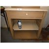 Image 1 : End table w/ drawer