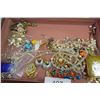 Image 3 : Jewelry box w/ large collection of vintage jewelry