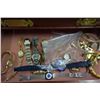 Image 5 : Jewelry box w/ large collection of vintage jewelry