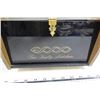 Image 2 : Prime quality neck chains display case