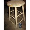 Image 1 : Antique White stool