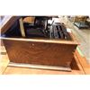 Image 10 : Edison wax cylinder (Amberola) machine w/ cylinder