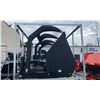 Image 2 : 82" SKID STEER GRAPPLE BUCKET ATTACHMENT
