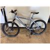 Image 2 : NO NAME GREY 18 SPEED FRONT SUSPENSION MOUNTAIN BIKE WITH FULL DISC BRAKES
