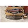 Image 1 : BOX OF ASSORTED HEAVY DUTY HYDRAULIC RAMS, HOSES, & PARTS