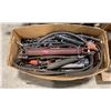 Image 2 : BOX OF ASSORTED HEAVY DUTY HYDRAULIC RAMS, HOSES, & PARTS