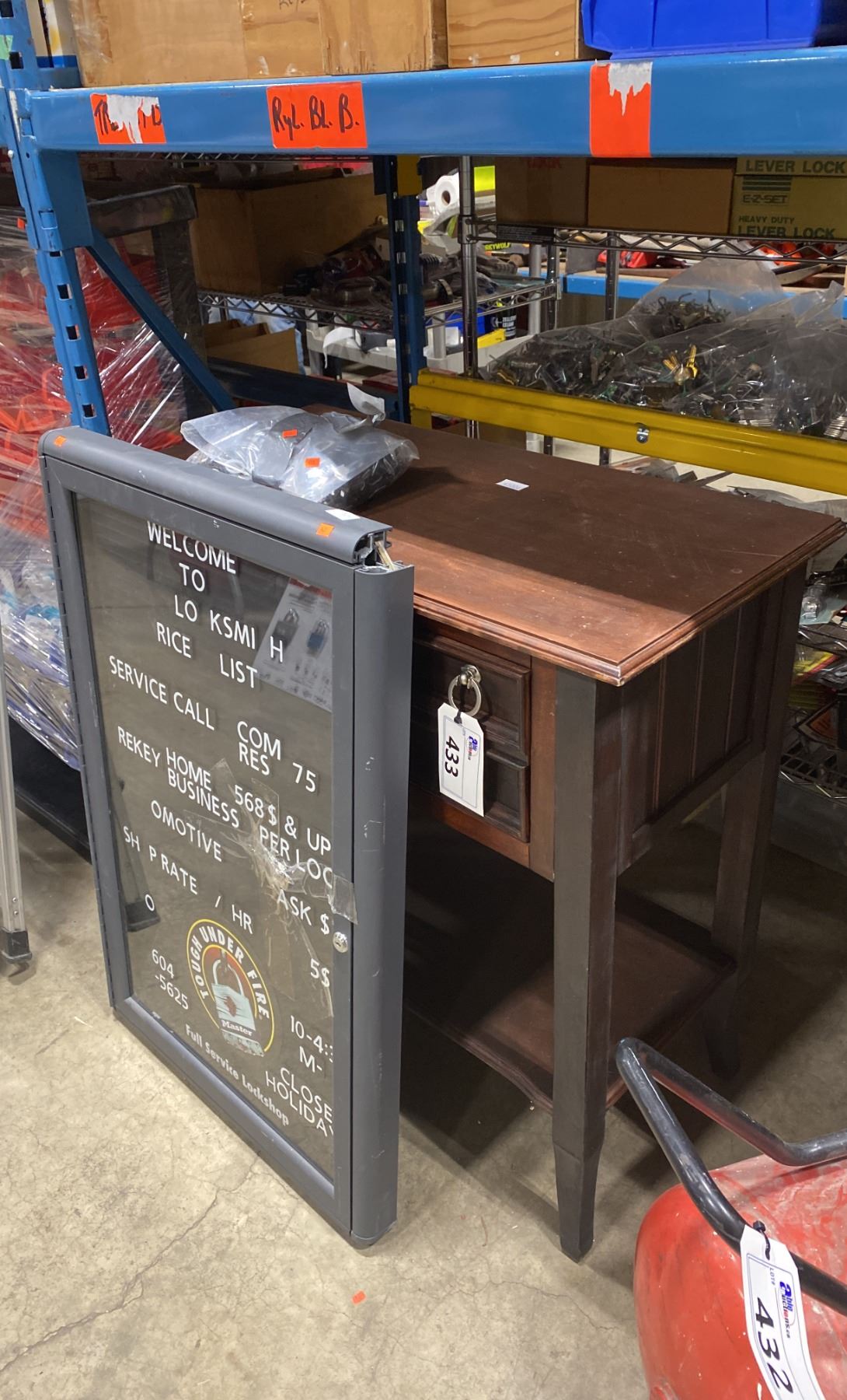 LOCKING ADJUSTABLE LETTER SIGN, BAG OF ASSORTED LETTERS, & DARK WOOD ...