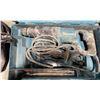Image 2 : MAKITA HR2641 ELECTRIC CONCRETE DRILL IN HARD PLASTIC TRANSPORT CASE WITH BITS