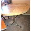 Image 5 : Vintage table and chairs C
