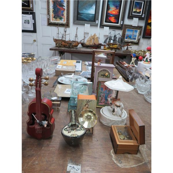 Shadow Box, Music Boxes, Table Décor Items