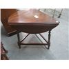 Image 1 : Mahogany Triple Drop Leaf Table