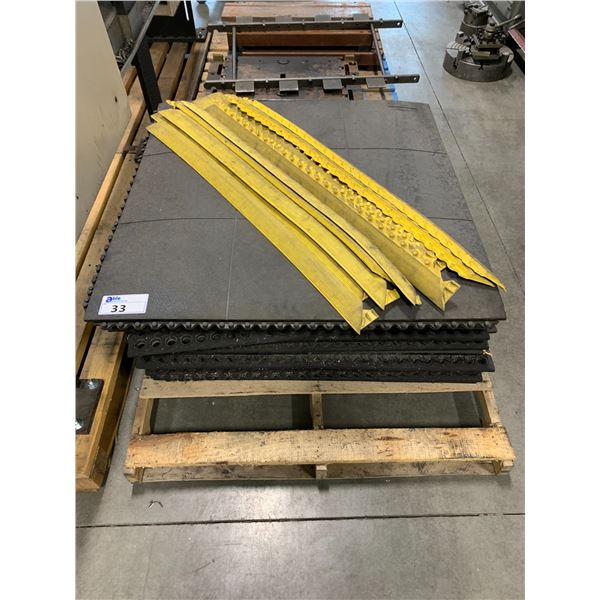 LARGE GROUP OF 3FT X 3FT HEAVY BLACK RUBBER SHOP FATIGUE MATS - APPROX. 20 PCS.
