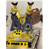 Image 1 : 2 SETS OF JACK STANDS (6 TON, 2 1/2 TON) AND ASSORTED POWER BARS