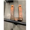 Image 2 : 2000 KG CAPACITY ORANGE PALLET JACK