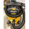 Image 1 : DEWALT WET/DRY SHOP VACUUM