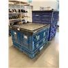 Image 1 : GROUP OF 4 FOLD DOWN PLASTIC PALLETS WITH 3 LIDS