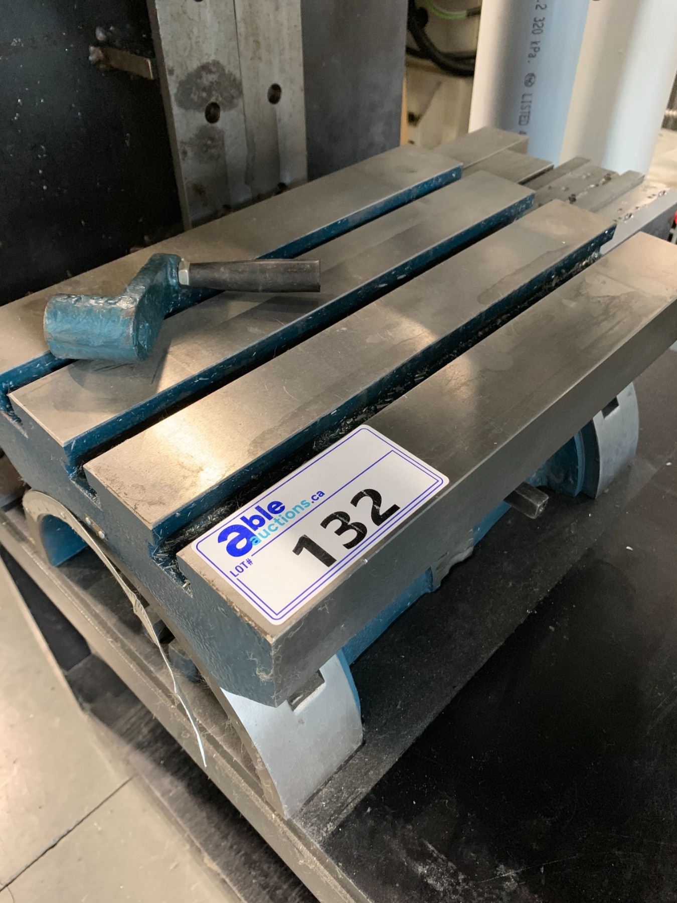ADJUSTABLE ANGLE PLATE Able Auctions Adjustable angle plate able auctions