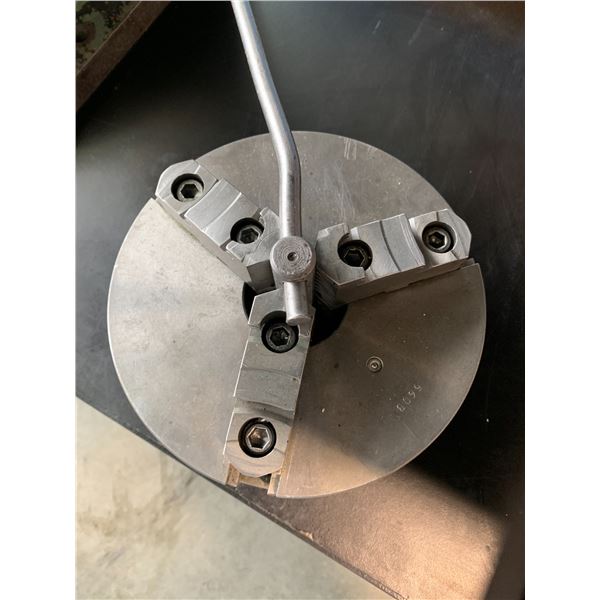 8" THREE JAW CHUCK
