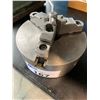 Image 2 : 8" THREE JAW CHUCK