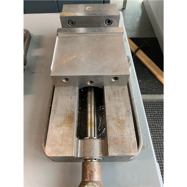 6" MACHINE VICE
