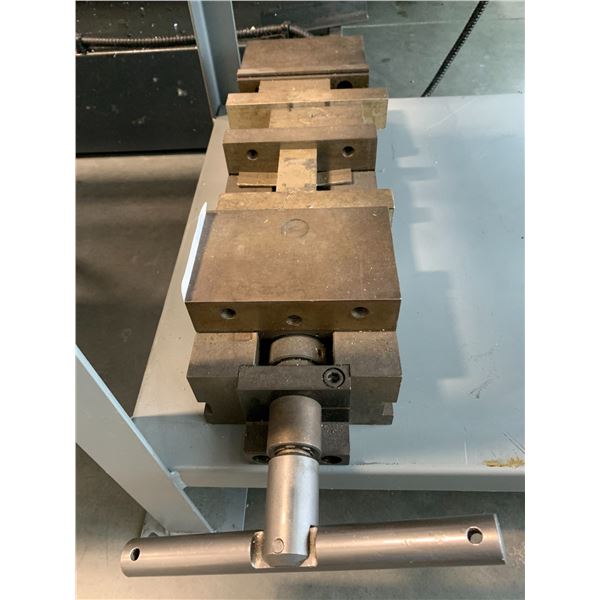 6" MACHINE DOUBLE JAW VICE
