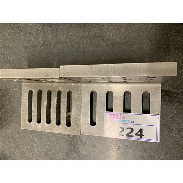 PAIR OF ANGLE PLATE - 6" X 5" X 4 1/2"