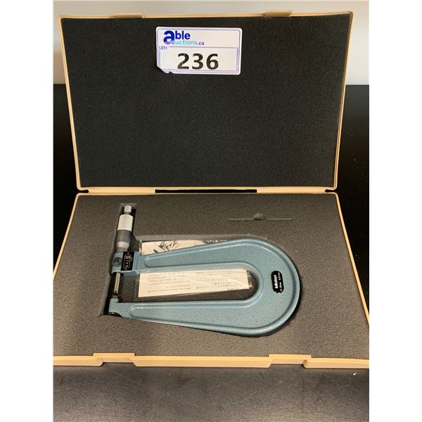 DIGIT OUTSIDE MICROMETER NO.189-102 WITH WOODEN CASE