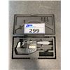 Image 2 : MITUTOYO DIGITAL MICROMETER (0-1") WITH CASE