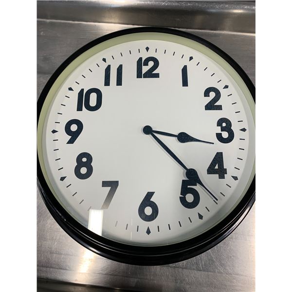 LARGE BLACK METAL SHOP CLOCK (20" DIAMETER)