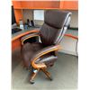 Image 5 : EXECUTIVE U-SHAPED SOLID WOOD WITH ARBORITE TOP DESK WITH LAZY BOY OFFICE CHAIR