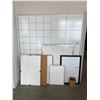 Image 1 : GROUP OF 6 ASSORTED WHITE BOARDS, 1 CORK BOARD AND BOX OF MARKERS