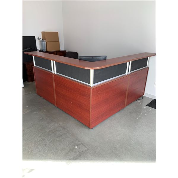 CONTEMPORARY OFFICE RECEPTION DESK WITH COUNTERTOP