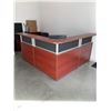 Image 1 : CONTEMPORARY OFFICE RECEPTION DESK WITH COUNTERTOP