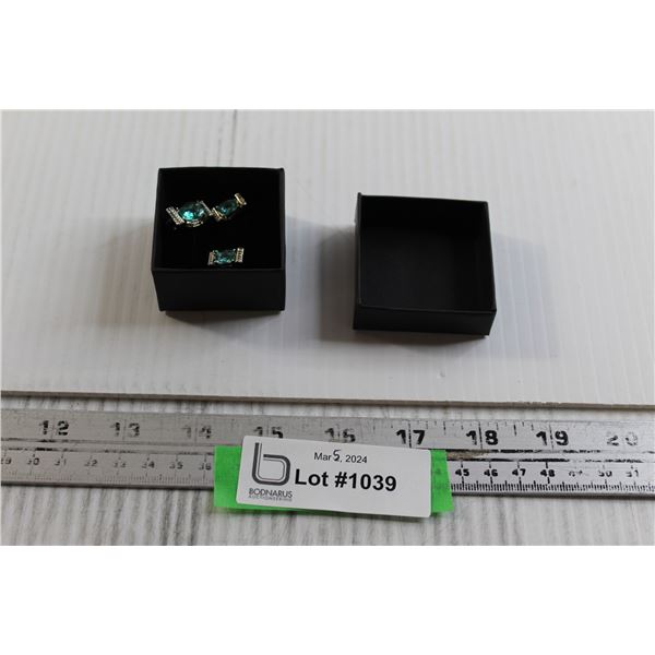 Silvertone Blue Coloured Stone Pendant and Earrings Set