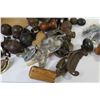 Image 6 : Vintage Knobs & Handles