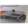 Image 2 : (used) Black & Decker 15" Electric Skillet (powers on)