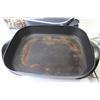 Image 6 : (used) Black & Decker 15" Electric Skillet (powers on)