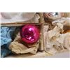 Image 5 : Approximately 20 Vintage Glass Christmas Ornaments in Vintage Box