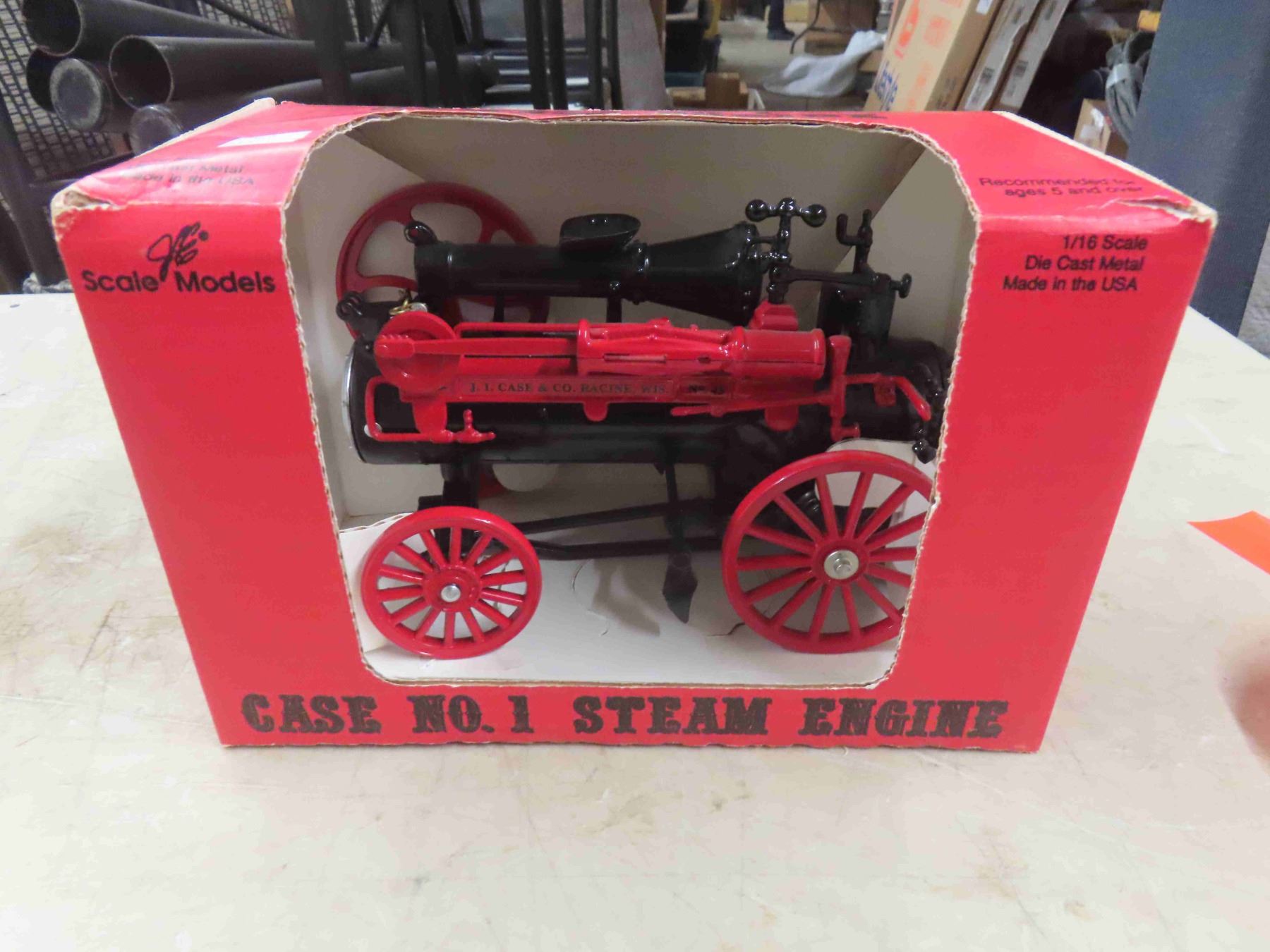 Scale Models Case No 1 Die Cast Steam Engine with Box 1:16 Scale