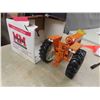 Image 3 : Liberty Classics Minneapolis Moline Model G 850 Die Cast Tractor in Box 1:16 Scale