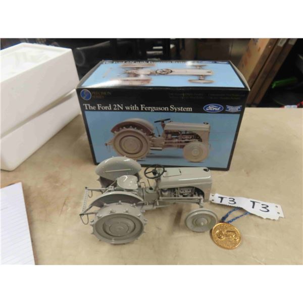 ERTL Precision Series Ford 2N Die Cast Tractor with Ferguson System with box 