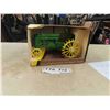 Image 5 : ERTL Collector Edition 1937 Model G Die Cast Tractor with Box 1:16 Scale